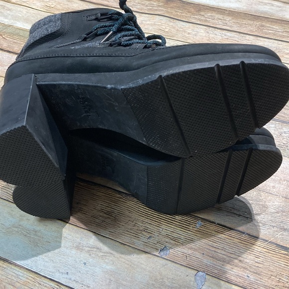 Sorel Women's Blake Lace Boot NWT - Picture 5 of 5